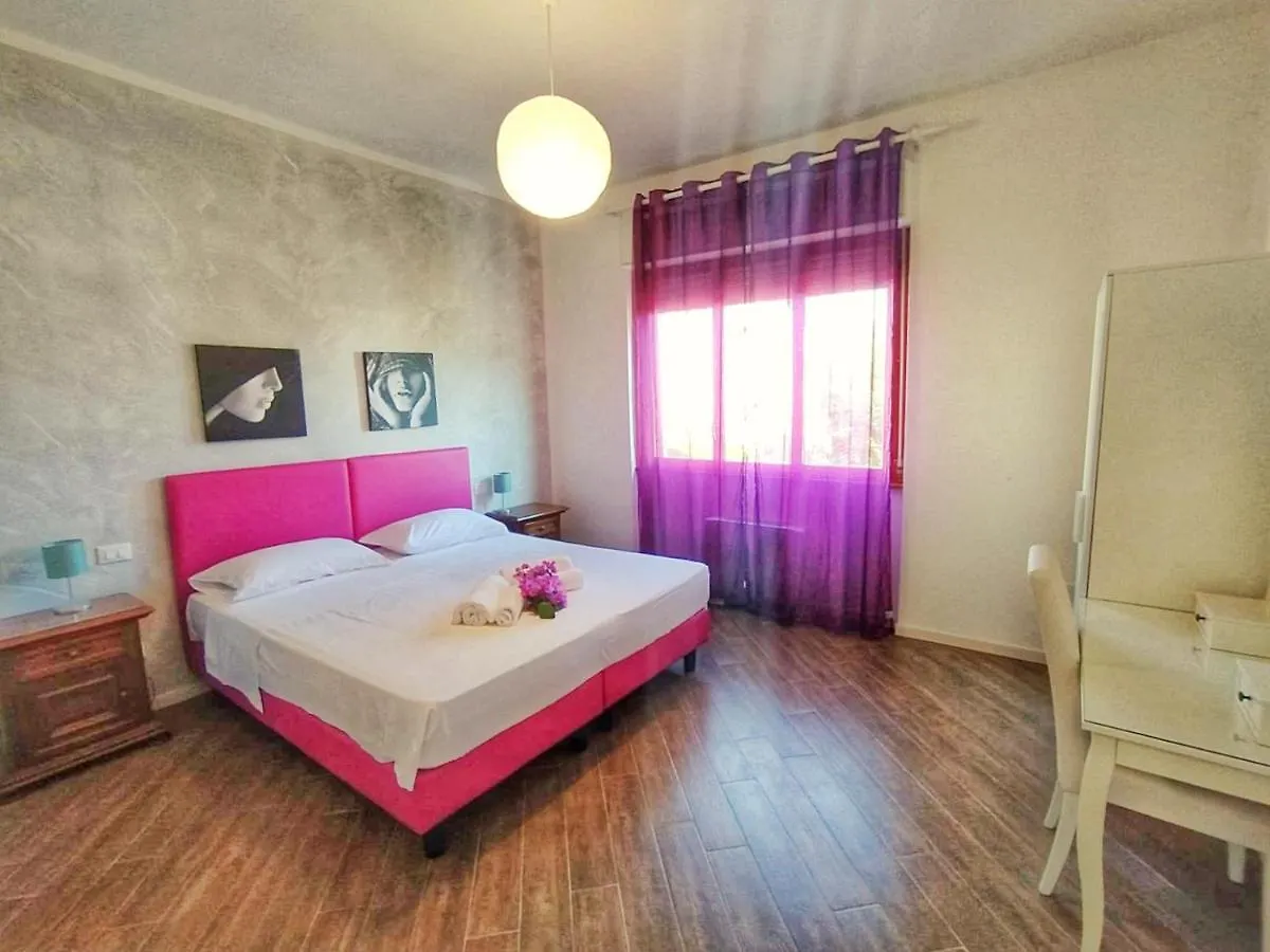 Villa La Bouganville Camaiore Alojamento de Acomodação e Pequeno-almoço
