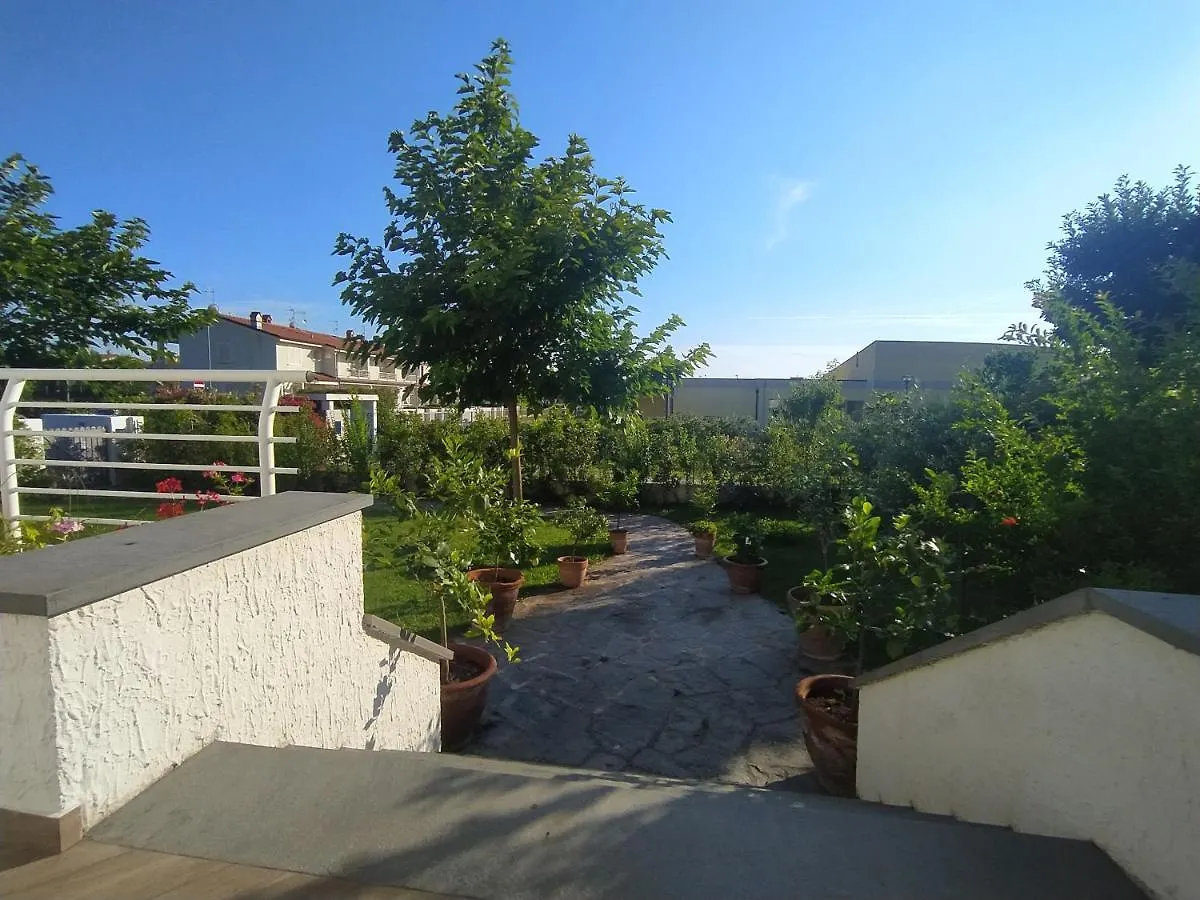 Alojamento de Acomodação e Pequeno-almoço Villa La Bouganville Camaiore
