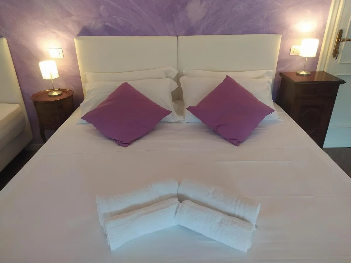 *** Alojamento de Acomodação e Pequeno-almoço Villa La Bouganville Camaiore Itália